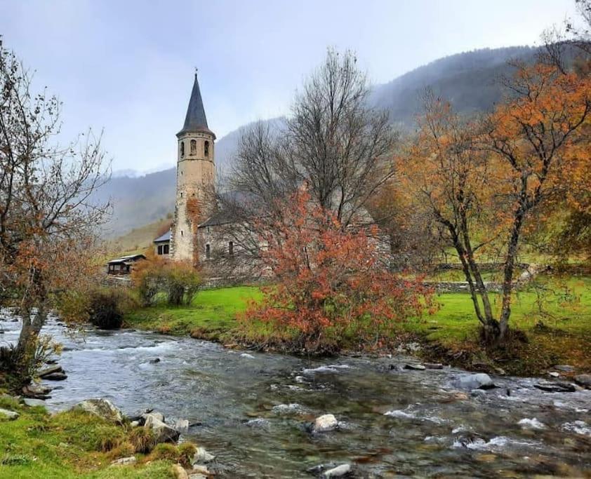 Mcastet, Casita Aranesa En El Valle De Aran Bossost Exterior photo