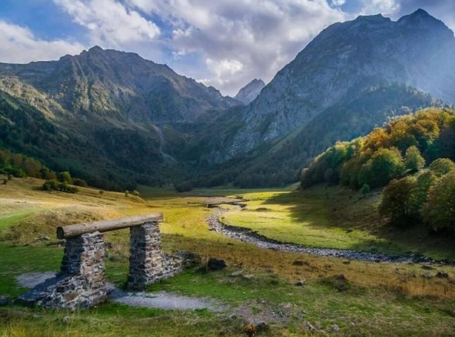 Mcastet, Casita Aranesa En El Valle De Aran Bossost Exterior photo